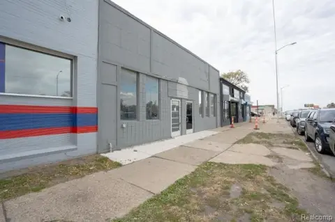 Gratiot Avenue Commercial Opportunity