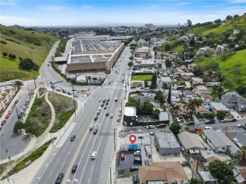 Mixed-Use Property in Los Angeles