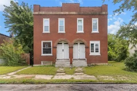 Brick Quadplex With Four Units