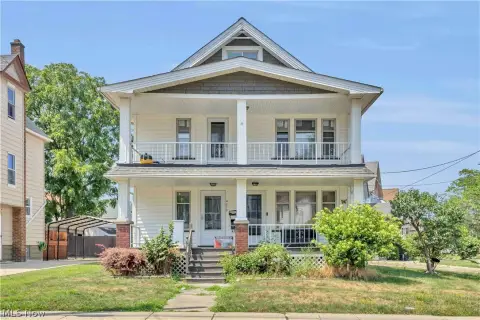 Duplex with Finished Upper Unit