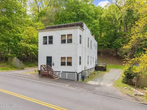 Charming Multi-Unit Duplex in Troy
