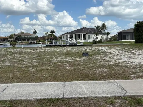 Marco Island Canal Front Lot