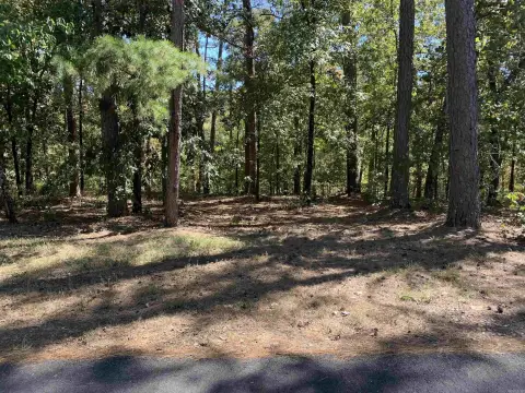 Lake Pineda Building Lot