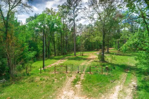 Secluded Acreage with RV Hookups