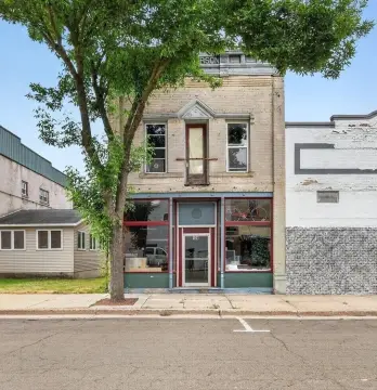 Mixed-Use Building with Apartment