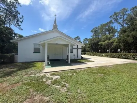 Multi-Building Site on 5.4 Acres