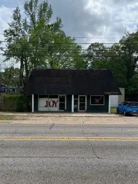 Versatile Commercial Property in Minden