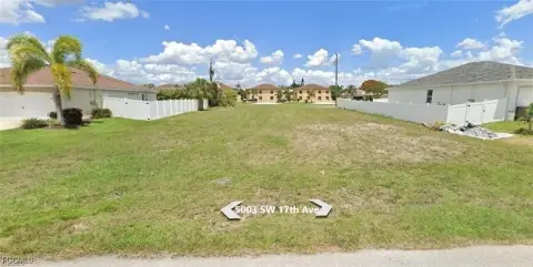 Vacant Homesite in Cape Coral