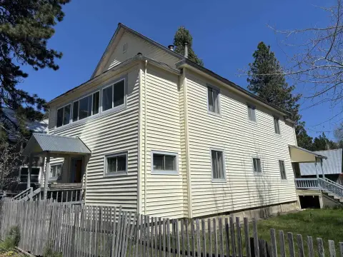 McCloud Duplex with Historic Charm