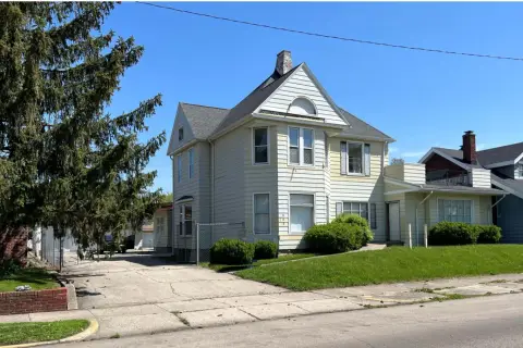 Versatile Commercial Building in Piqua