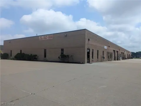 Multi-Tenant Industrial Flex Building