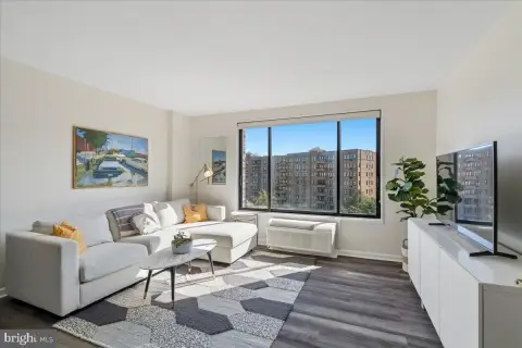 Updated One-Bedroom Residence