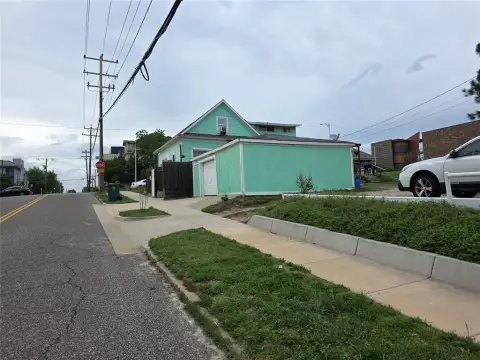 Hard-Corner Commercial Land Parcel