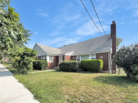 Triplex with Detached Garage