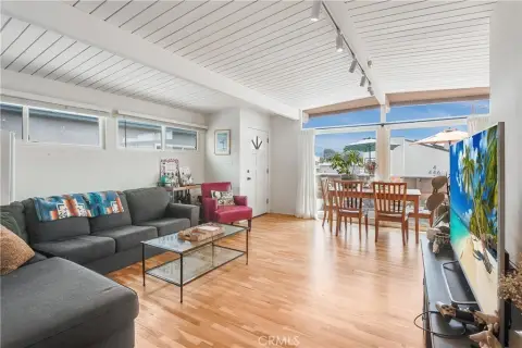 Beach-Area Duplex with Deck
