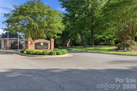 Residential Lot in Golf Community