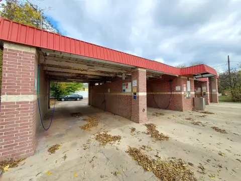 Car Wash with Covered Parking