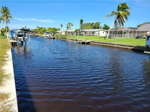 Cape Coral Land in Yacht Club