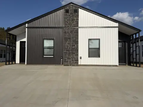 Newer Duplex in Inman, SC