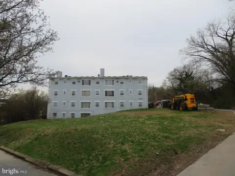 Land in Washington Highlands