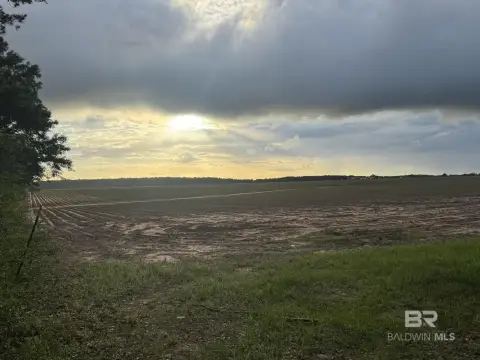 Unzoned Recreational Land Tract