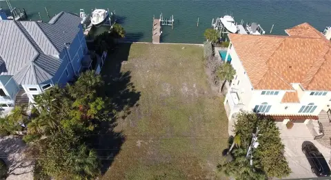Waterfront Lot in Belleair