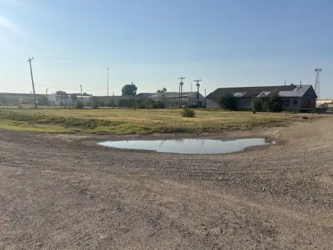 Rail-Adjacent Commercial Land