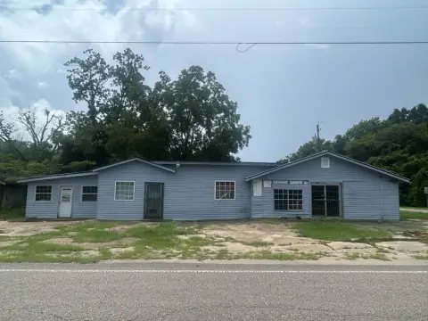 Restaurant Building With Equipment