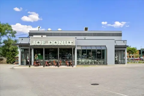 Freestanding Drive-Thru Restaurant