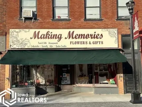 Bloomfield Commercial Building with Apartments