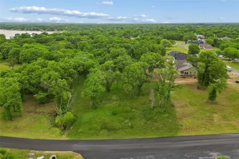 Lake View Homesite in Mabank