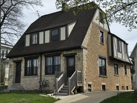 Milwaukee Duplex with Separate Entrances