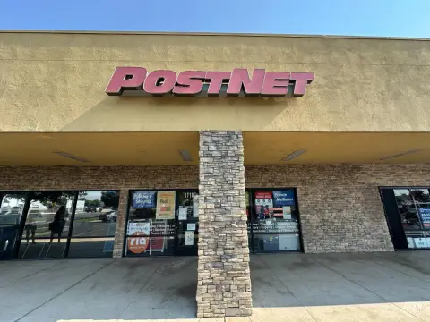 Turnkey PostNet Shipping & Printing Store