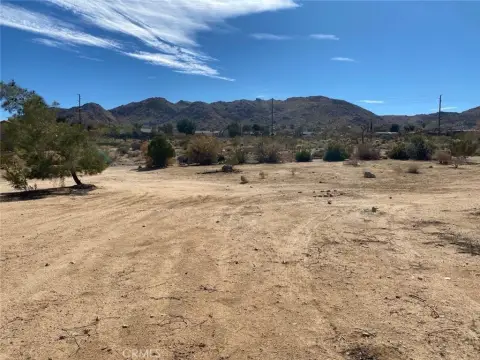 Joshua Tree Land with Views