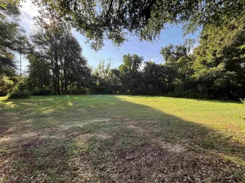 Buildable Lot on Crawfordville Road