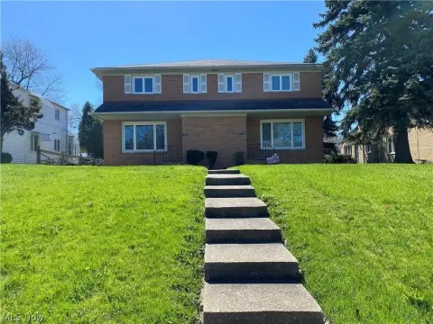 Side-by-Side Duplex with Private Basements