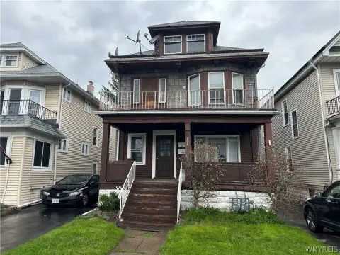 South Buffalo Duplex with Potential