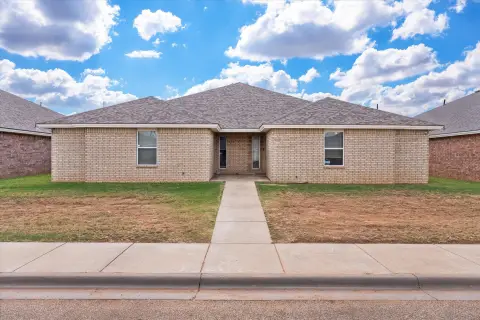 Lubbock Duplex with En-Suite Bathrooms