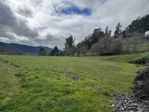 Land in Roseburg 55+ Community