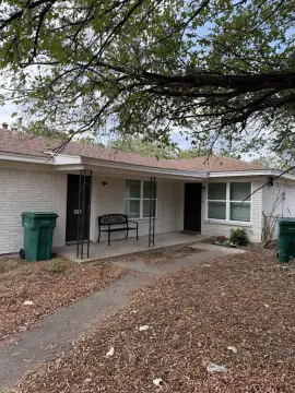Remodeled Duplex Near College