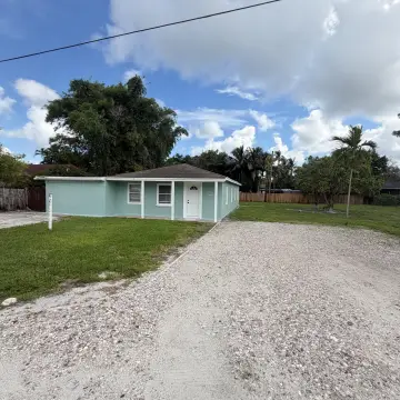 Triplex with Patio