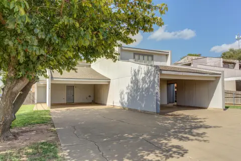 Updated Duplex Near Texas Tech