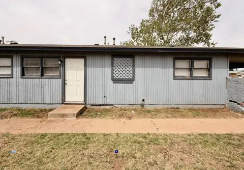 Duplex with Remodeled Bathrooms