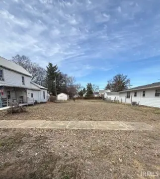 Residential Land in Vincennes, IN