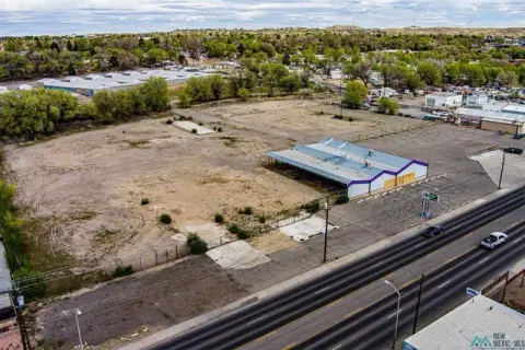 Level Commercial Land