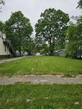 Residential Lot in Established Subdivision