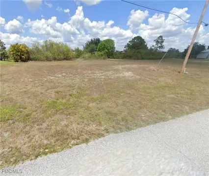 Canal-Front Lot in Cape Coral