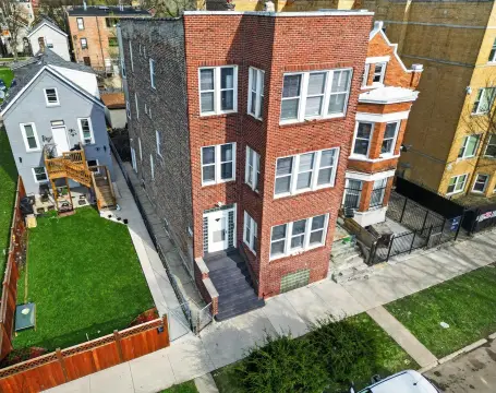 Legal Three-Unit Building in Chicago