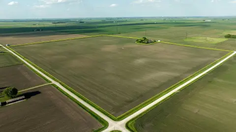 Pattern-Tiled Tillable Farmland Tract
