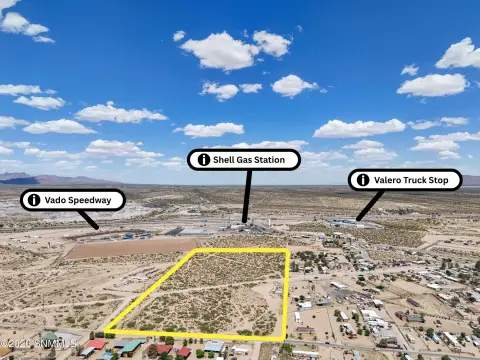 Industrial Land in Vado, NM